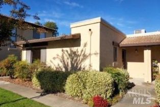 Condominium, 154 La Mancha Dr, Sonoma, CA  Sonoma, CA 95476