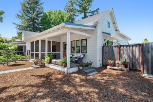 Single Family Residence, 107 Kennedy Ln, Healdsburg, CA  Healdsburg, CA 95448