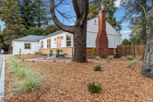 Single Family Residence, 247 Murphy Ave, Sebastopol, CA  Sebastopol, CA 95472