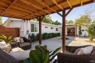 Single Family Residence,  Solar way, Healdsburg, CA 95448 - 2