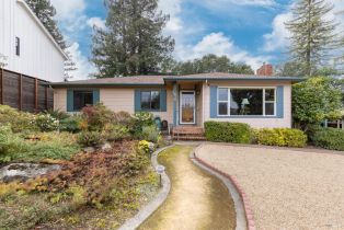 Single Family Residence, 821 Brown St, Healdsburg, CA  Healdsburg, CA 95448