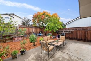 Single Family Residence,  Buckingham drive, Windsor, CA 95492 - 39