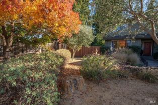 Single Family Residence,  Melrose court, Sonoma, CA 95476 - 4