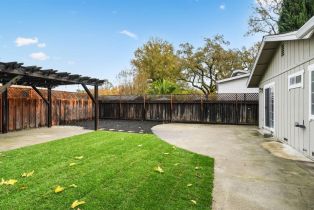 Single Family Residence,  Old Oak road, Windsor, CA 95492 - 37