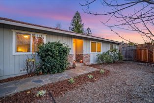 Single Family Residence,  Shannon court, Windsor, CA 95492 - 2