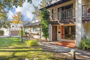 Condominium,  Candlelight drive, Santa Rosa, CA 95403 - 5