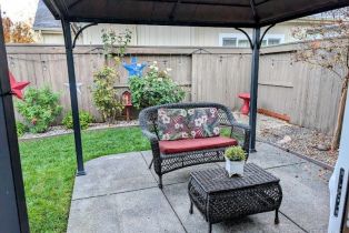 Single Family Residence,  Benny Goodman way, Windsor, CA 95448 - 17