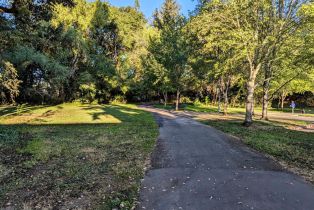 Single Family Residence,  Benny Goodman way, Windsor, CA 95448 - 24