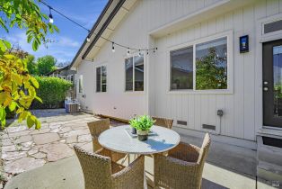 Single Family Residence,  Trione circle, Windsor, CA 95492 - 26