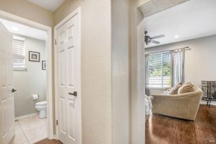 Single Family Residence,  Yerba Buena way, Windsor, CA 95492 - 13