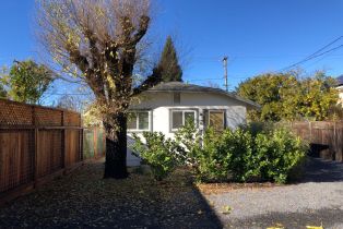 Residential Lease, 516-B Fitch St, Healdsburg, CA  Healdsburg, CA 95448