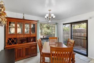 Single Family Residence,  Creekside court, Healdsburg, CA 95448 - 11