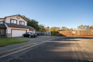 Single Family Residence,  Los Robles avenue, Windsor, CA 95492 - 5