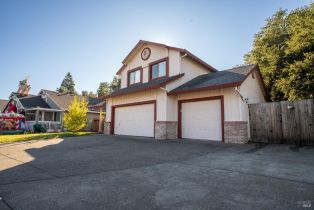 Single Family Residence,  Los Robles avenue, Windsor, CA 95492 - 4