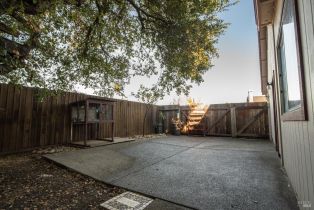 Single Family Residence,  Los Robles avenue, Windsor, CA 95492 - 16