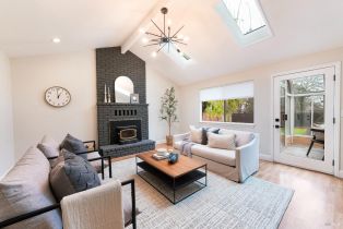 Single Family Residence,  Lydia court, Windsor, CA 95492 - 7