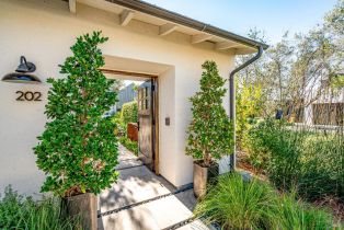 Single Family Residence, Vintners court, Napa, CA 94559 - 4