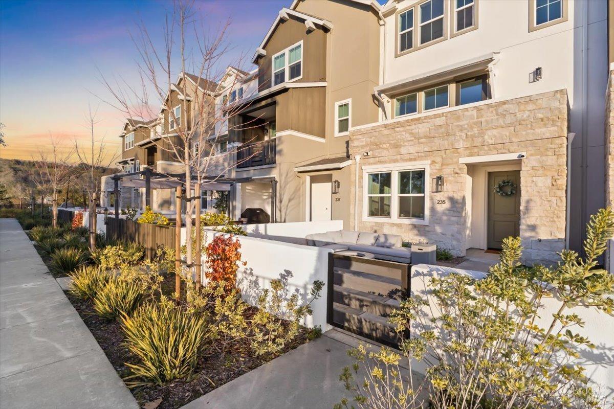 Condominium, Gambrel circle, Santa Rosa, CA 95403 - 1