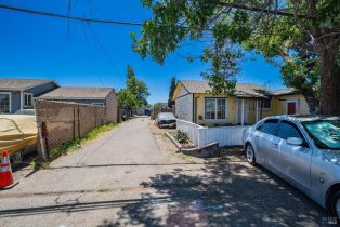 Residential Income, Bellevue avenue, Santa Rosa, CA 95407 - 4