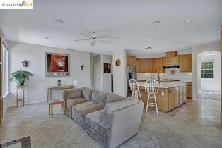 Single Family Residence, 349 Foothill dr, Brentwood, CA 94513 - 11