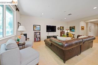 Single Family Residence, 1692 Oakville, Brentwood, CA 94513 - 23