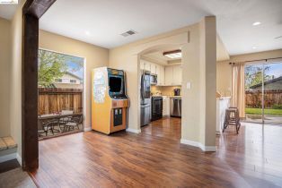 Single Family Residence, 16 Cindy pl, Brentwood, CA 94513 - 13