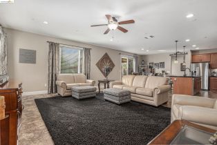 Single Family Residence, 698 Monte Verde Ln ln, Brentwood, CA 94513 - 12