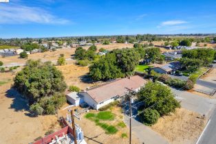 Single Family Residence, 8424 Lone Tree, Brentwood, CA 94513 - 30