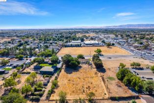 Single Family Residence, 8424 Lone Tree, Brentwood, CA 94513 - 34