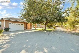 Single Family Residence, 881 Eden Plains plns, Brentwood, CA 94513 - 47