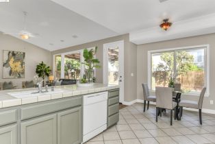 Single Family Residence, 1030 Orchid Dr dr, Brentwood, CA 94513 - 15