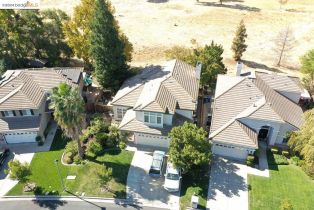 Single Family Residence, 525 Red Rome ln, Brentwood, CA 94513 - 2