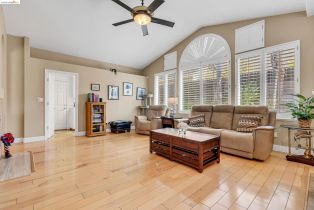 Single Family Residence, 36 COUNTRY CLUB DRIVE dr, Brentwood, CA 94513 - 23