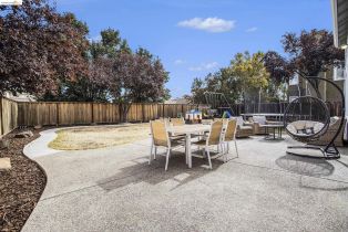 Single Family Residence, 1046 Dawn Ct ct, Brentwood, CA 94513 - 31