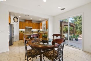 Single Family Residence, 1121 Lavender Dr dr, Brentwood, CA 94513 - 8