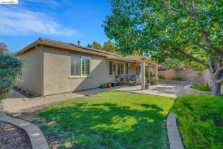 Single Family Residence, 1057 Coriander dr, Brentwood, CA 94513 - 38