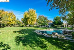 Single Family Residence, 347 San Marino Ln ln, Brentwood, CA 94513 - 31