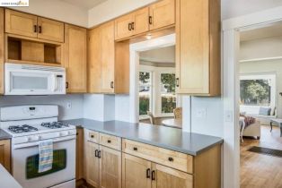 Single Family Residence, 212 Carmel ave, Pacific Grove, CA 93950 - 6