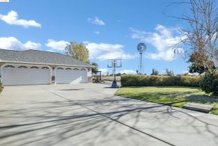 Single Family Residence, 23751 Marsh Creek Rd rd, Brentwood, CA 94513 - 10