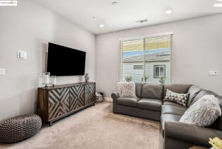 Single Family Residence, 102 Coral St st, Brentwood, CA 94513 - 3