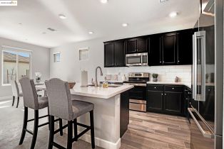 Single Family Residence, 102 Coral St st, Brentwood, CA 94513 - 6