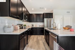 Single Family Residence, 102 Coral St st, Brentwood, CA 94513 - 7