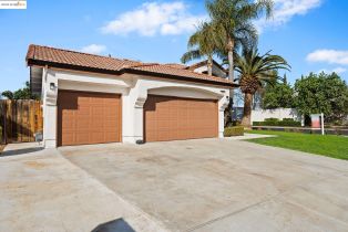 Single Family Residence, 351 Madrone Pl pl, Brentwood, CA 94513 - 4