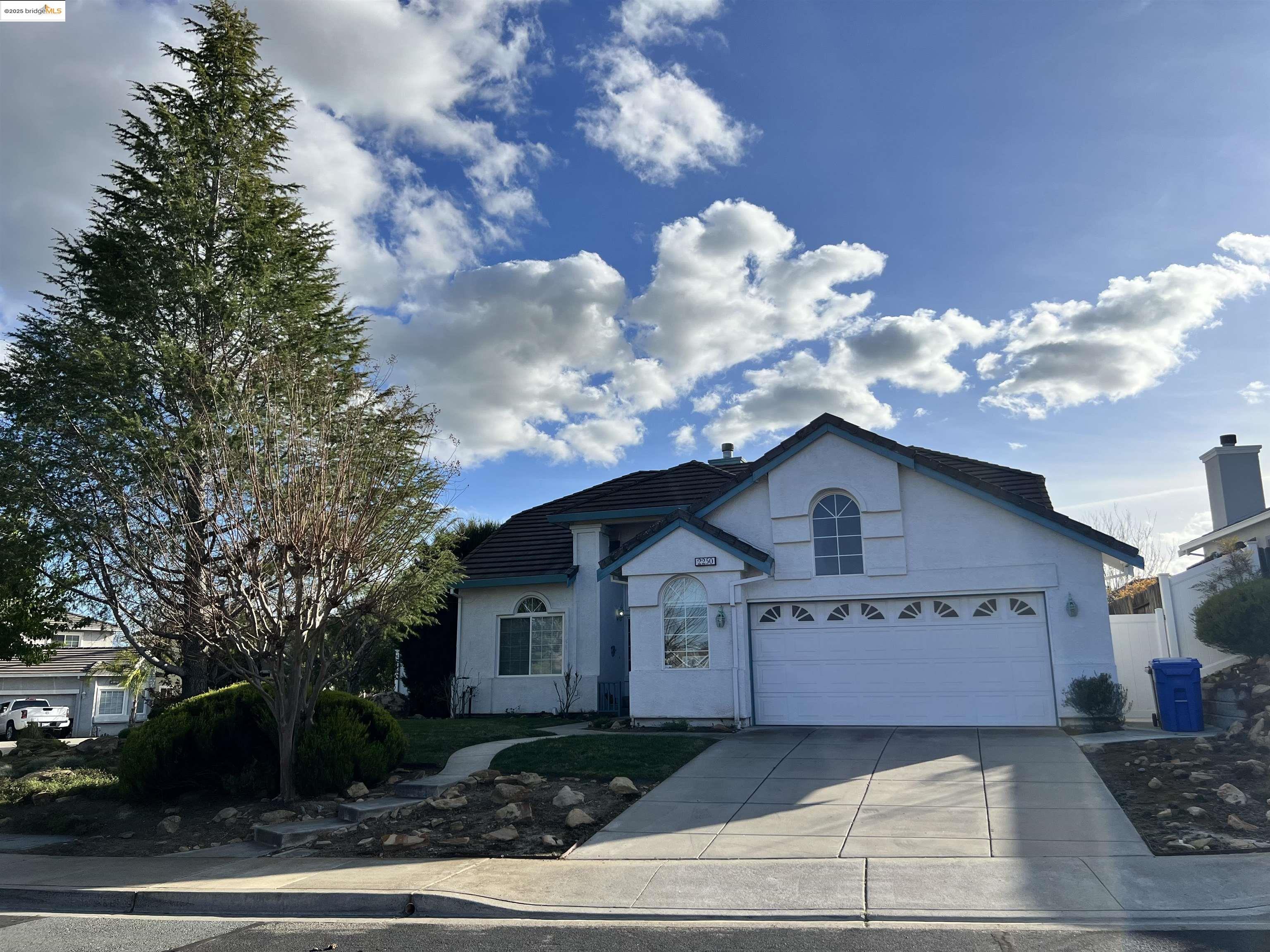 Single Family Residence, 2250 Putter Ct ct, Brentwood, CA 94513 - 1