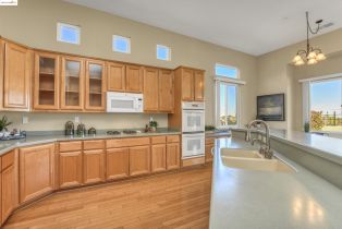 Single Family Residence, 1020 Bismarck Ter ter, Brentwood, CA 94513 - 17