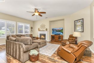 Single Family Residence, 2834 Hawthorn Ct ct, Brentwood, CA 94513 - 17