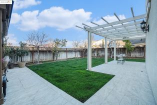 Single Family Residence, 1174 Tropicana Ln ln, Brentwood, CA 94513 - 29