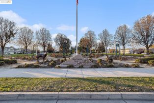 Single Family Residence, 1174 Tropicana Ln ln, Brentwood, CA 94513 - 35