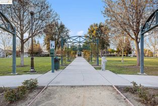 Single Family Residence, 1174 Tropicana Ln ln, Brentwood, CA 94513 - 36