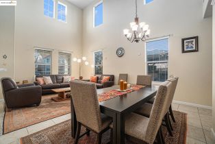 Single Family Residence, 1174 Tropicana Ln ln, Brentwood, CA 94513 - 8